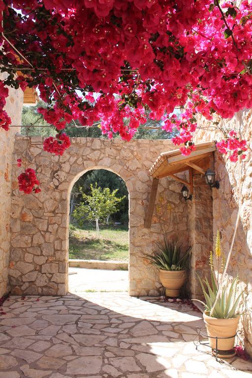 Dioni Villa Sívota Esterno foto