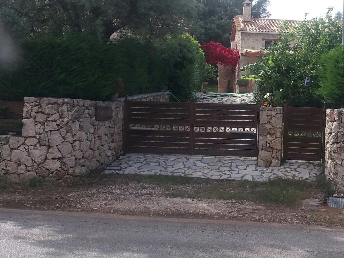 Dioni Villa Sívota Esterno foto